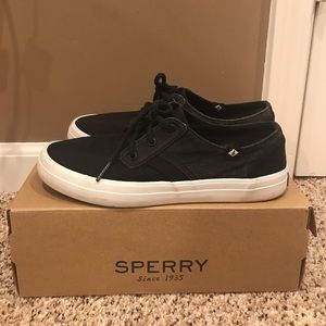 Sperry women’s crest rider canvas fashion sneakers
